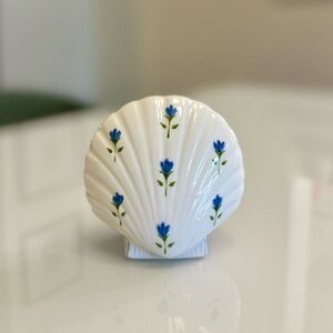 White Ceramic Shell Salt/Pepper Shaker with Blue Floral Motif